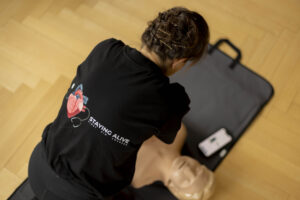 Herzdruckmassage beim erwachsenen Patient
